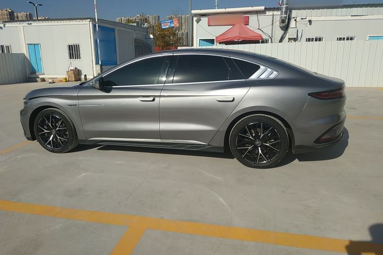 Used BYD Han 2022 EV Genesis Edition 610KM All-Wheel Drive Premium Model
