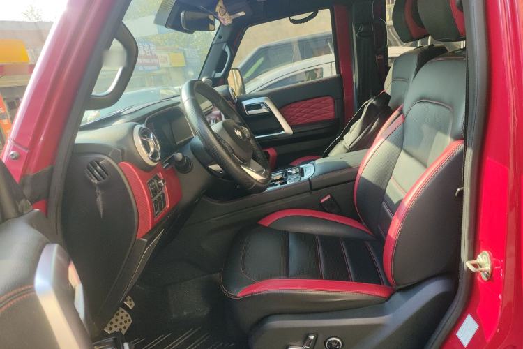 Used  BJ40 2019 Updated Version 2.0T Automatic All-Wheel Drive Urban Hunter Edition Premium China V Emission Standard
