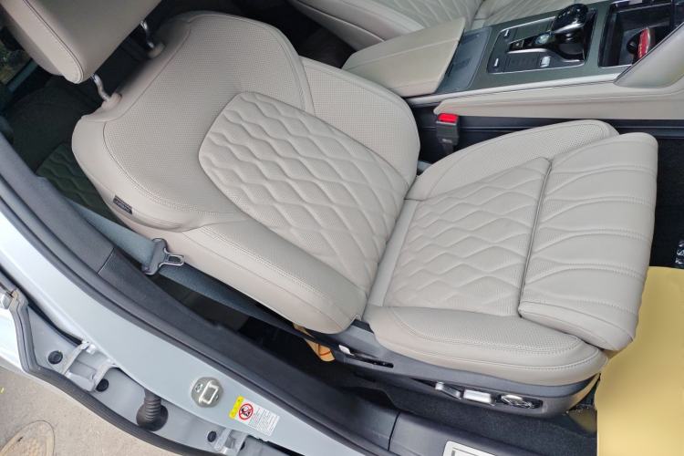 Used BYD Tang New Energy 2024 DM-p Champion Edition 215 km All-Wheel-Drive Flagship Model
