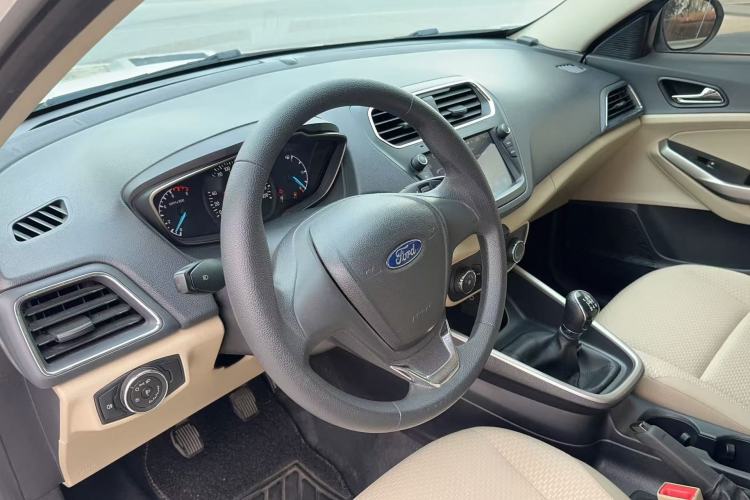 Used Ford Escort 2017 Revised Version 1.5L Manual Comfort Edition