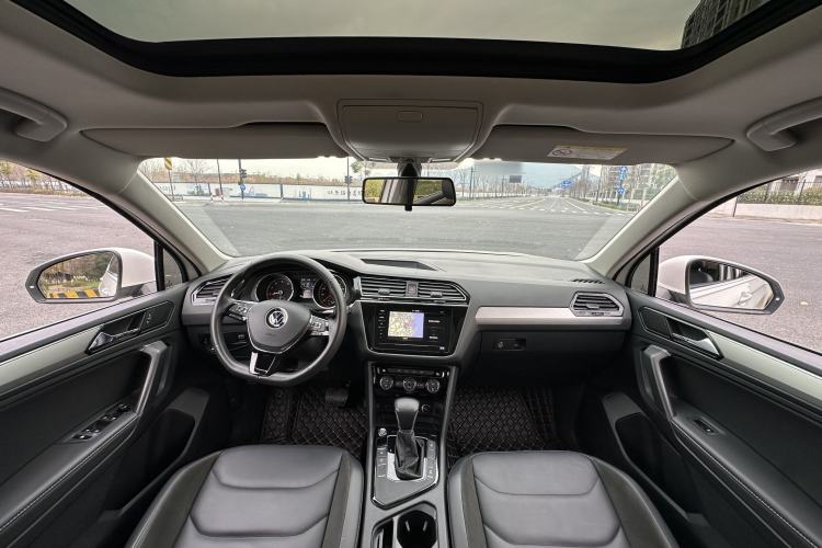 Used Volkswagen Tiguan L 2021 330TSI Automatic Two-Wheel Drive Smart Edition
