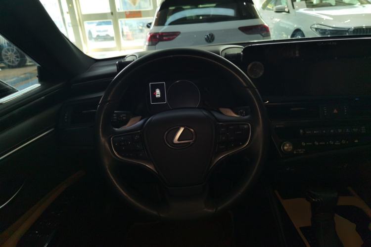 Used Lexus ES 2022 200 Excellence Edition