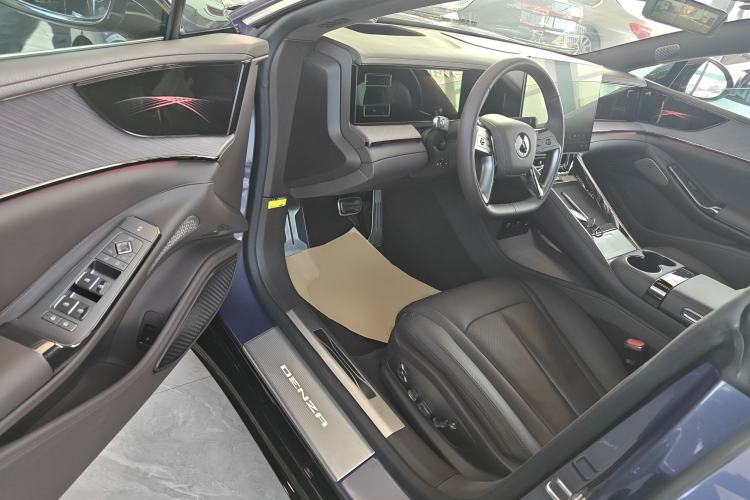 Used Denza Z9 2024 1100 km Four-Wheel Drive Max Version