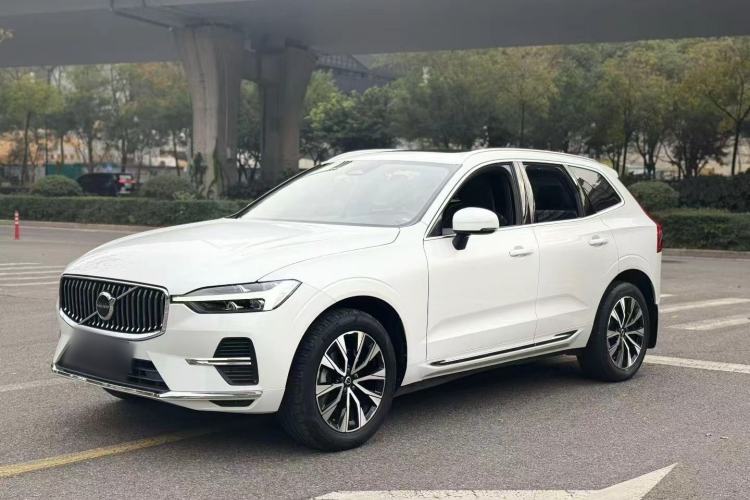 Used Volvo XC60 2023 B5 4x4 Smart Luxury Edition