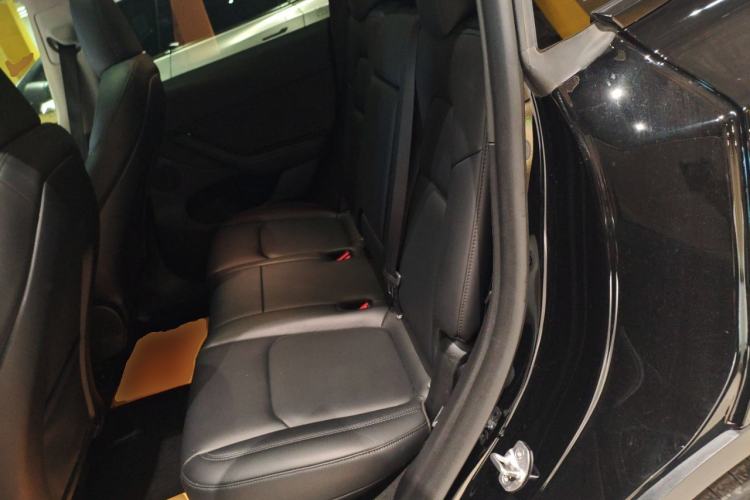 Used Tesla Model Y 2023 Rear-Wheel-Drive Version
