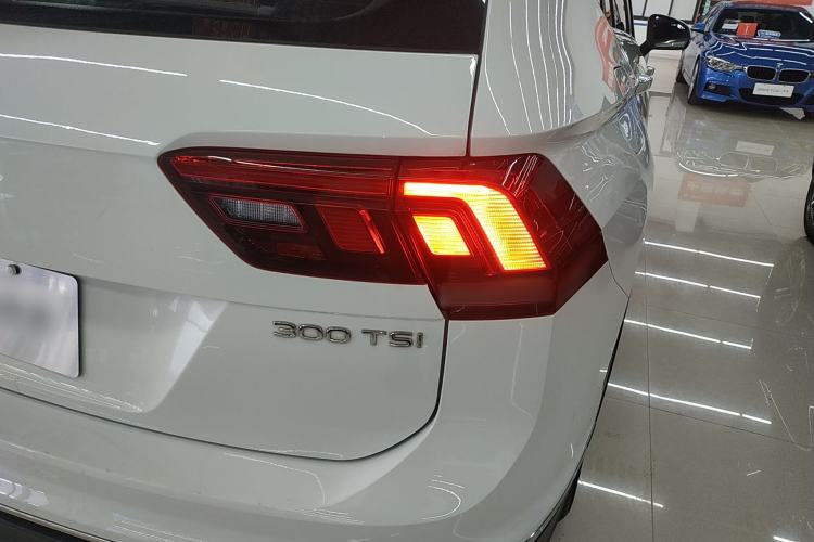 Used Volkswagen Tiguan L 2023 300TSI Automatic Two-Wheel Drive Smart Edition