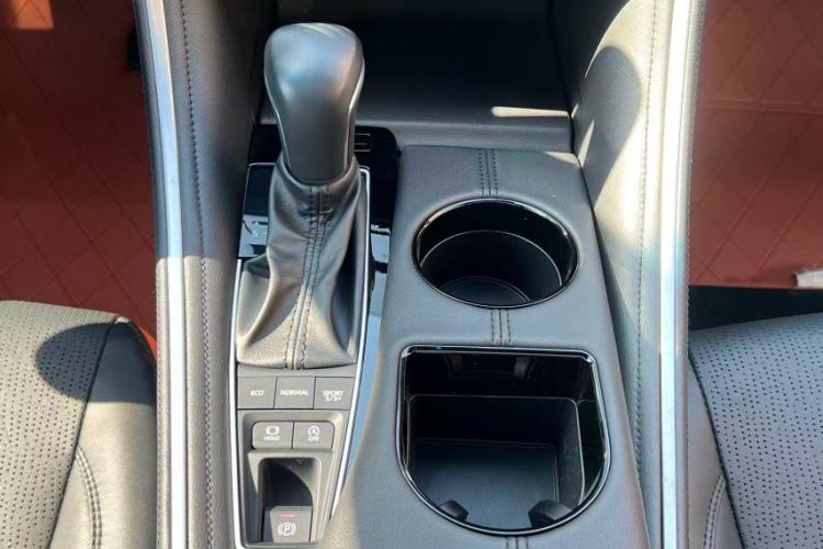 Used Toyota Avalon 2022 2.5L Luxury Edition