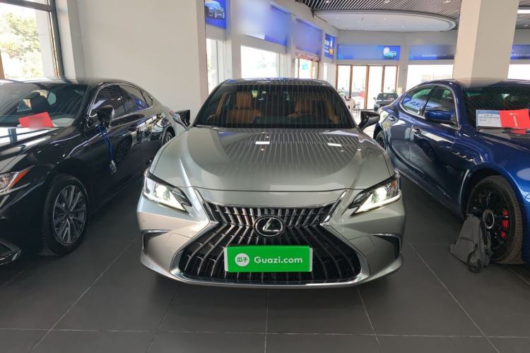 Used Lexus ES 2022 200 Excellence Edition
