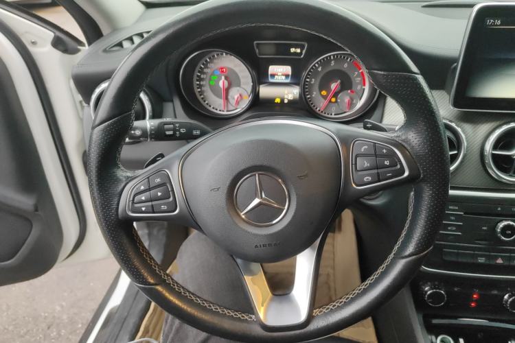 Used Mercedes-Benz GLA 2016 GLA 200 Fashion Model