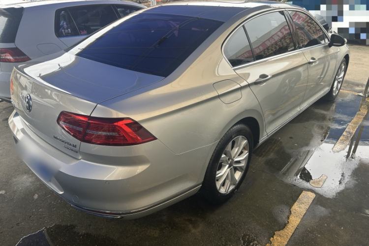 Used Volkswagen Magotan 2018 Facelift 330TSI DSG Luxury Model
