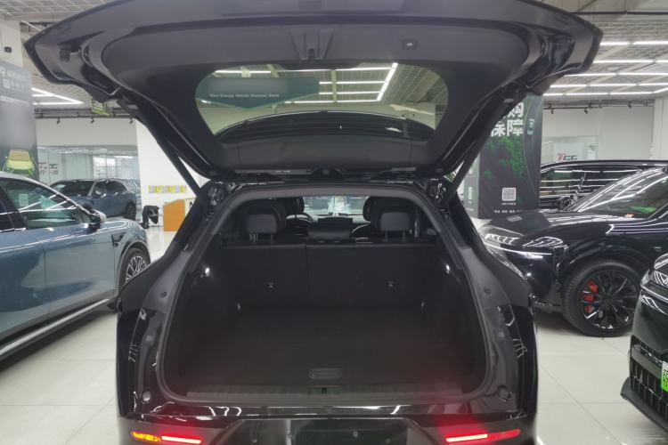 Used Zeekr 7X 2025 100 kWh Long-Range Rear-Wheel Drive with Intelligent Driving Features
