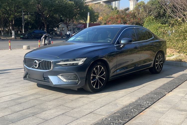 Used Volvo S60 2022 B4 Zhiyi Luxury Edition