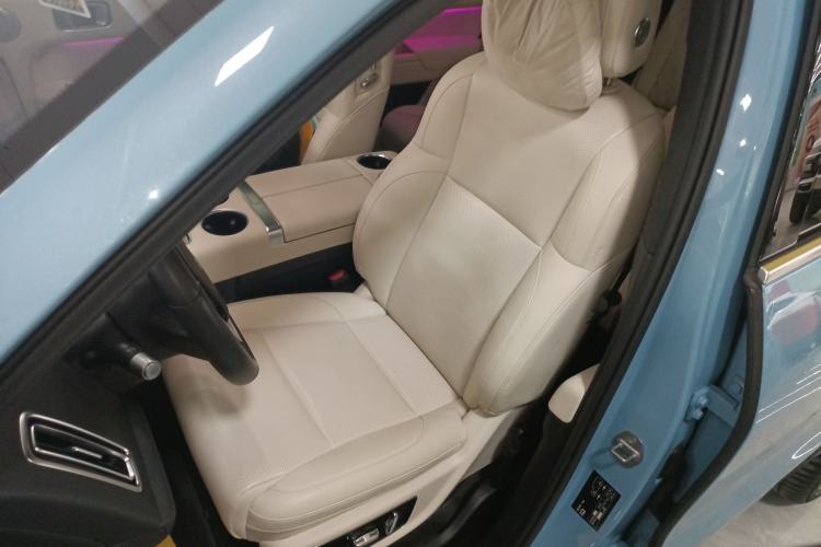 Used Li Auto L8 2024 Ultra Model
