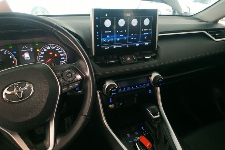 Used Toyota Wildlander 2022 2.0L CVT Two-Wheel Drive Luxury PLUS Edition
