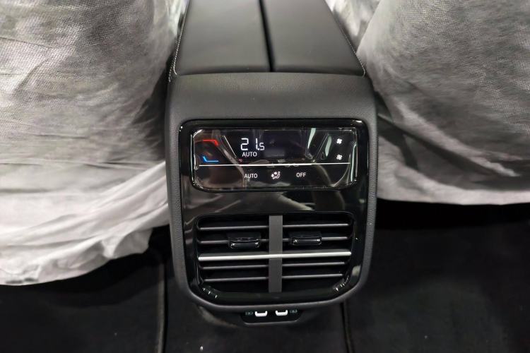 Used Volkswagen Passat 2025 Pro 380TSI Starry Dragon Edition
