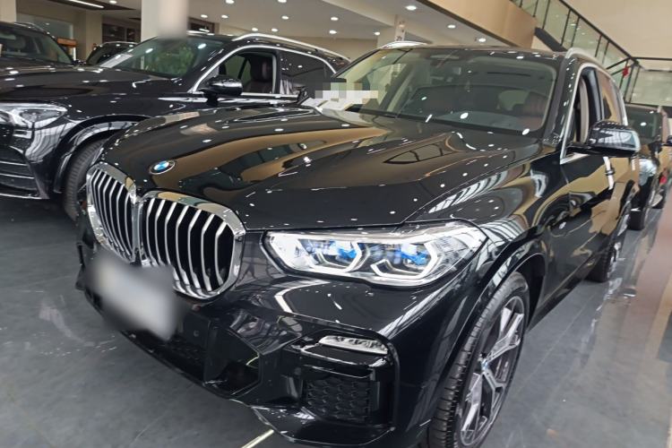 Used BMW X5 2021 xDrive40i Luxury Model with M Sport Package
