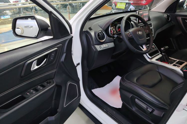 Used Bestune X40 2019 1.6L Automatic Luxury Edition China VI
