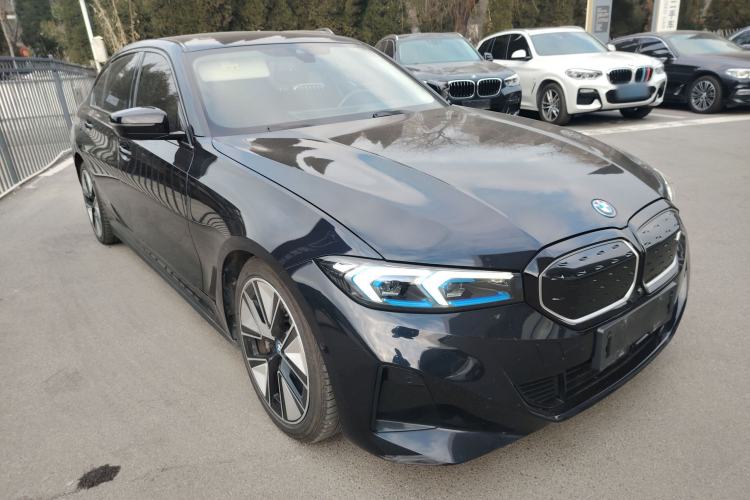 Used BMW i3 2023 eDrive 40 L Midnight Sports Package
