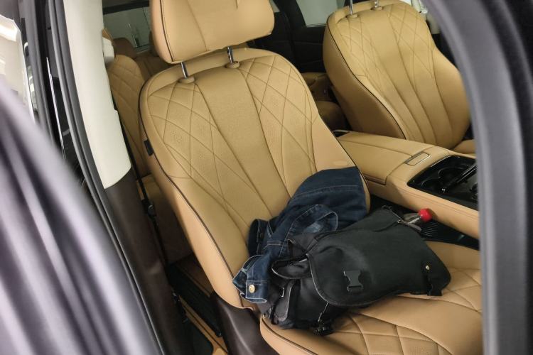 Used Denza D9 2024 DM-i 980 Four-Wheel Drive Prestige Model
