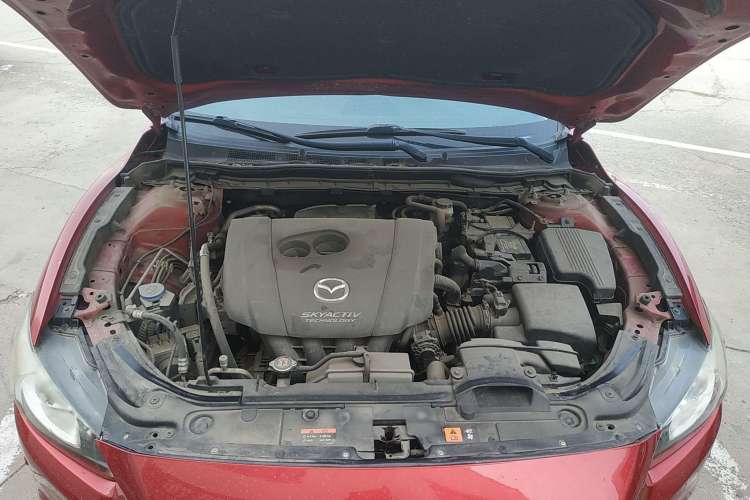 Used Mazda Atenza 2014 2.0L Blue Sky Luxury Edition