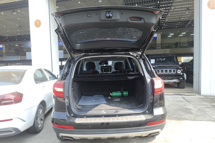 Used Haval H8 2015 2.0T Two-Wheel Drive Luxury Edition