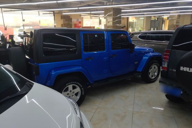 Used  Wrangler 2015 2.8TD Sahara Four-Door Comfort Edition
