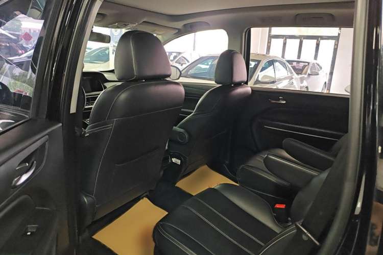 Used GAC Trumpchi M6 2021 270T DCT Luxury Edition (7-seater)
