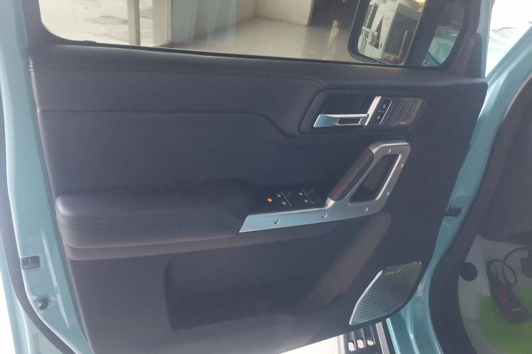 Used  T01 2025 2.0T Changfeng
