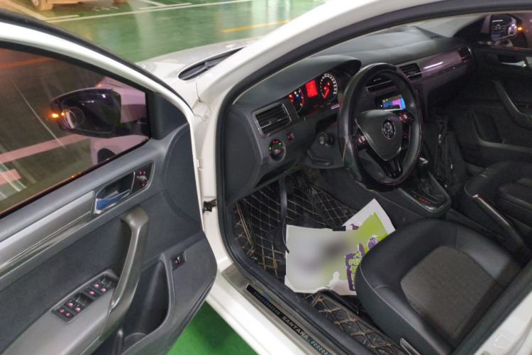 Used Volkswagen Santana 2016 1.6L Automatic Comfort Edition
