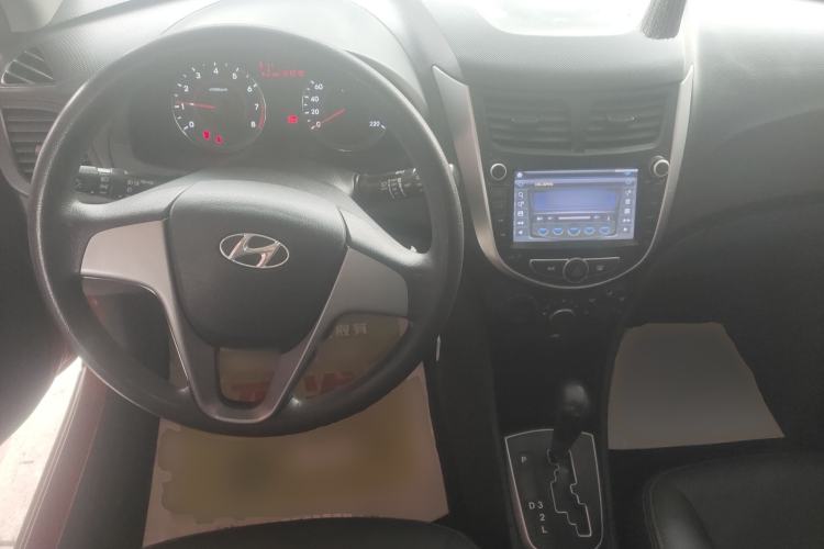 Used Hyundai Verna Ray 2014 1.4L Automatic GLX

