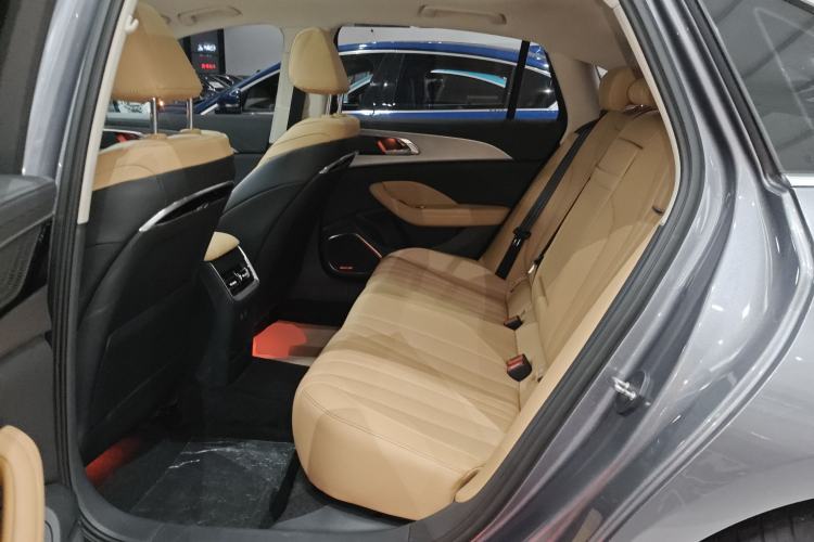 Used Hongqi H5 2023 1.5T DCT Smart Connect Flagship Edition
