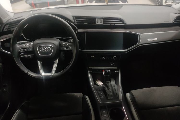 Used Audi Q3 2020 35 TFSI Ambition Dynamic Edition
