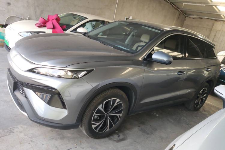 Used BYD Song Pro New Energy 2023 Champion Edition DM-i 71KM Navigation Model
