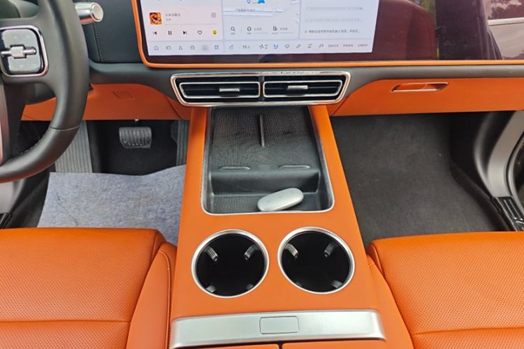 Used Li Auto L8 2023 Pro Model
