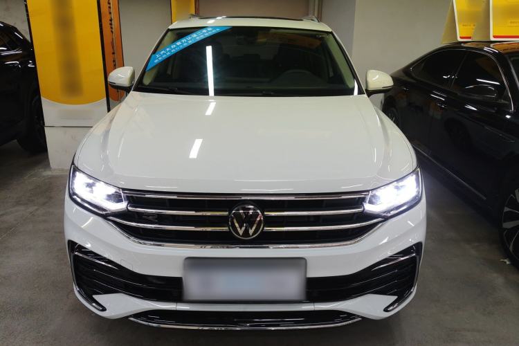 Used Volkswagen Tiguan L 2024 Outstanding Model 330TSI Automatic Two-Wheel Drive R-Line Dragon Glory Edition
