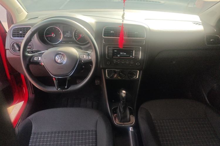 Used Volkswagen Polo 2016 1.6L Automatic Comfort Model
