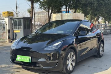 Used Tesla Model Y 2022 Long-Range All-Wheel-Drive Version