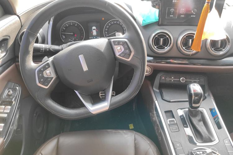 Used Wey VV5 2017 2.0T Ultra-Luxury Version
