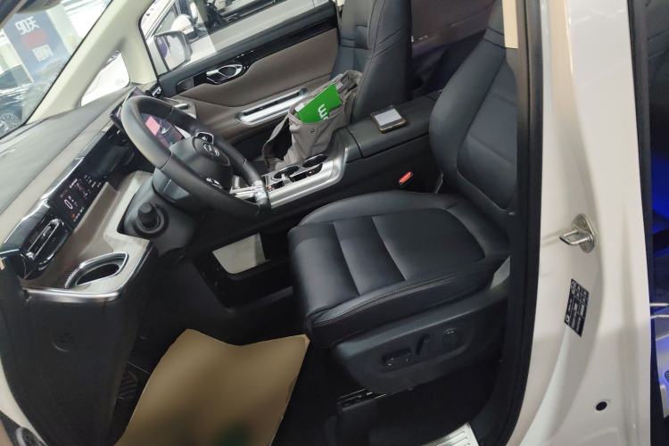 Used GAC Trumpchi Trumpchi E8 2024 Honor Series 2.0L Honor Edition
