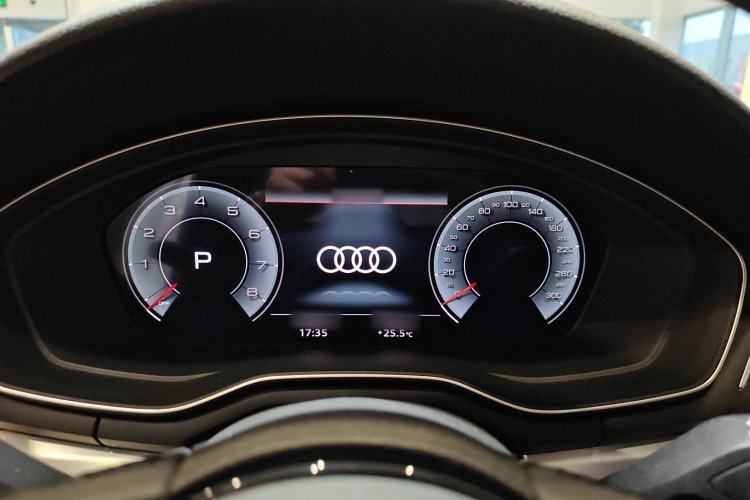 Used Audi A4L 2022 40 TFSI Luxury Dynamic Model
