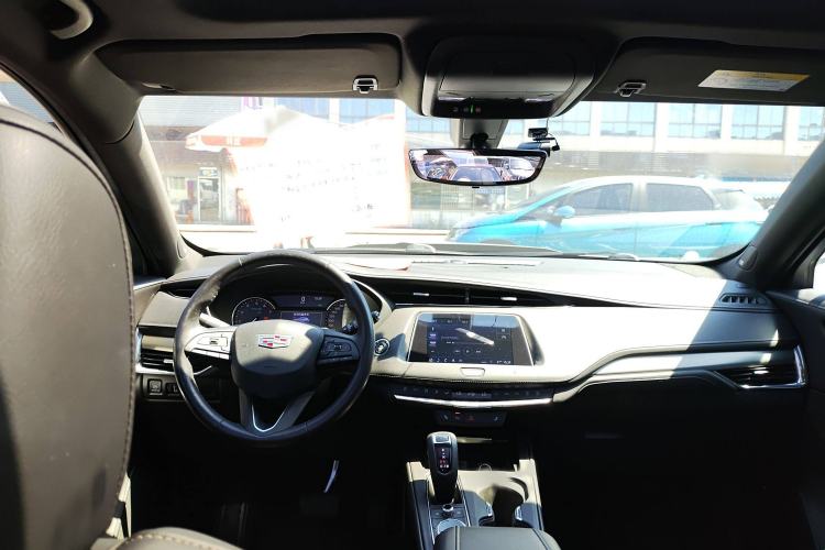 Used Cadillac XT4 2018 28T Two-Wheel Drive Leading Version
