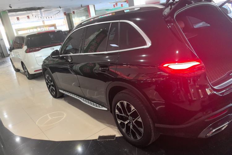 Used Mercedes-Benz GLC 2023 Facelift GLC 260 L 4MATIC Dynamic Version 5 Seats
