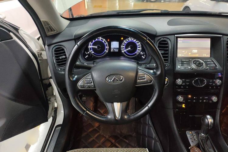 Used Infiniti QX50 2015 2.5L Comfort Edition