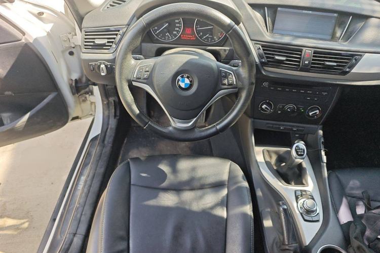 Used BMW X1 2014 sDrive18i manual model
