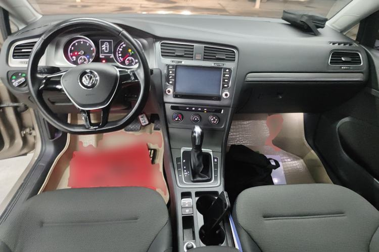 Used Volkswagen Golf 2015 1.6L Automatic Comfort Model
