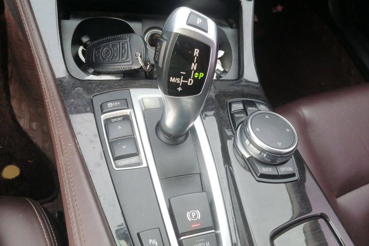 Used BMW 5 Series 2014 525Li Luxury Design Package
