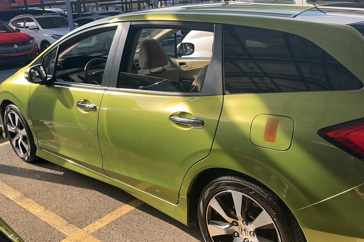 Used Honda Jade 2013 1.8L CVT Luxury Edition 5 seats
