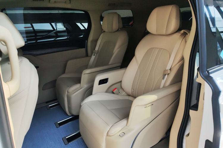 Used Buick GL8 New Energy 2025 Lu Shang Luxury Edition 7-Seater