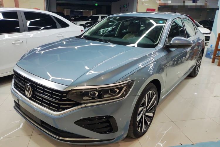 Used Volkswagen Passat 2023 380TSI Flagship Edition
