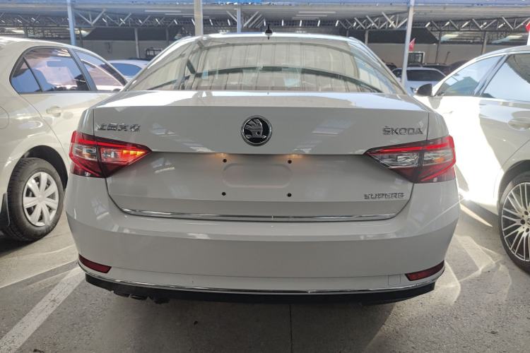 Used Skoda Superb 2016 TSI330 DSG Smart Drive Edition
